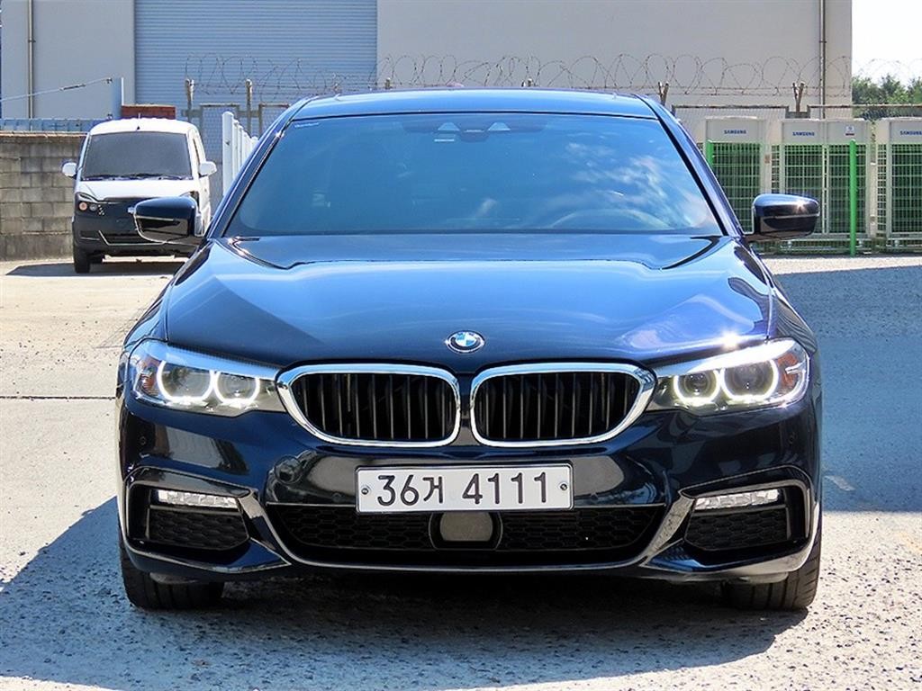 BMW 5시리즈 5시리즈 (G30) 520d M 스포츠 스페셜 에디션 이미지 1