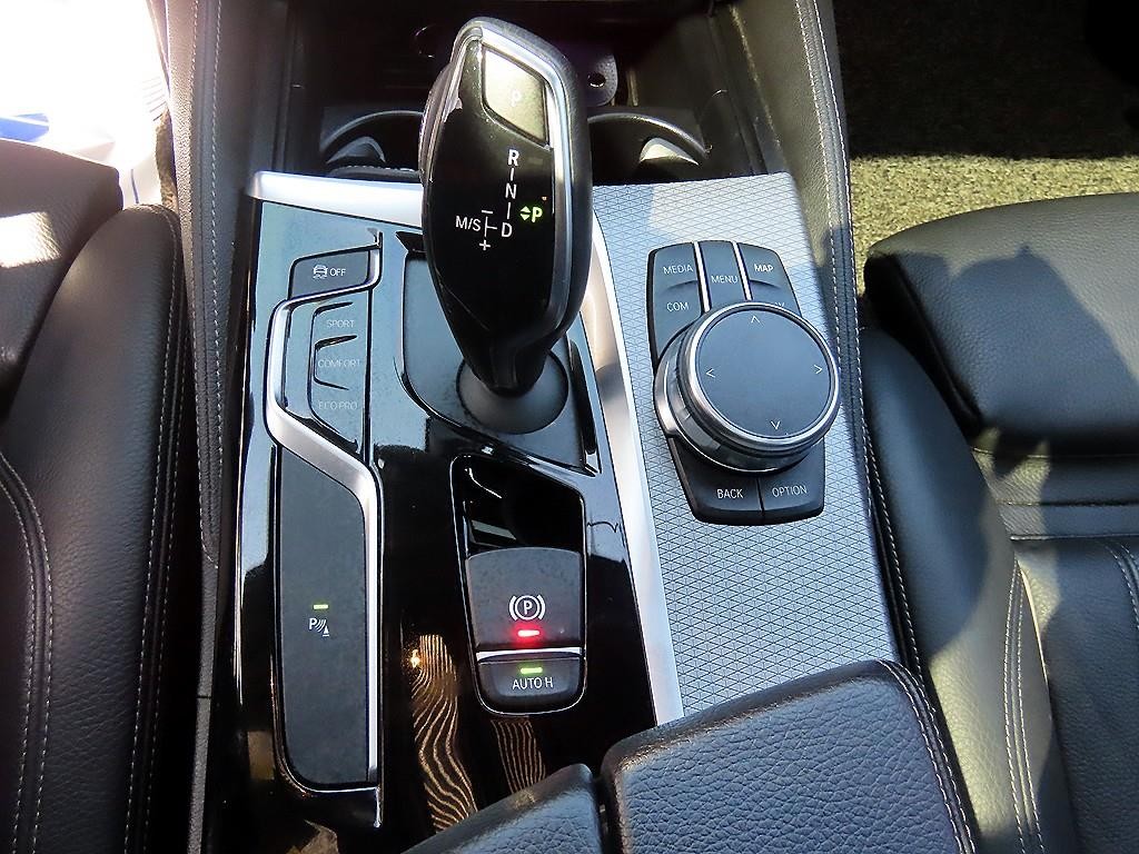 BMW 5시리즈 5시리즈 (G30) 520d M 스포츠 스페셜 에디션 이미지 11
