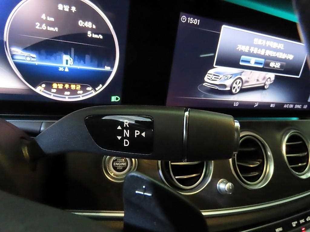 벤츠 E 클래스 E-클래스 W213 E300 아방가르드 이미지 12