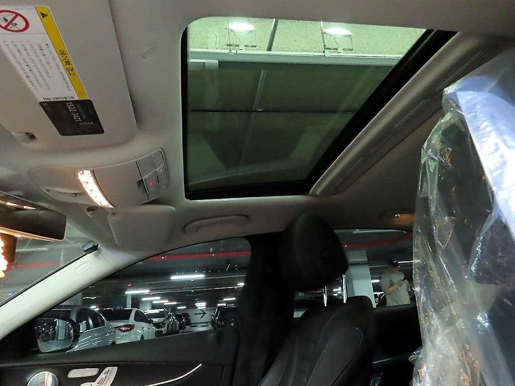 벤츠 E 클래스 E-클래스 W213 E300 아방가르드 이미지 16