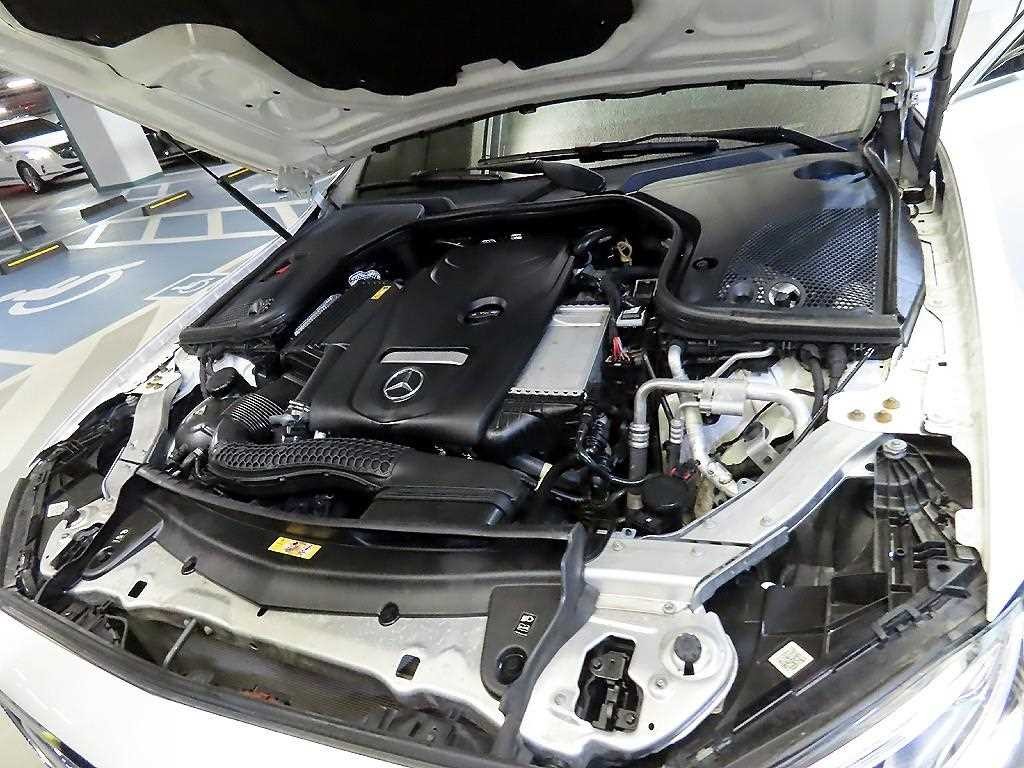 벤츠 E 클래스 E-클래스 W213 E300 아방가르드 이미지 19