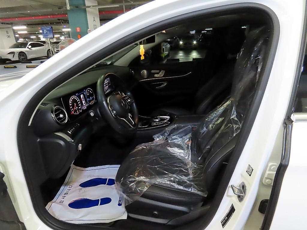 벤츠 E 클래스 E-클래스 W213 E300 아방가르드 이미지 6