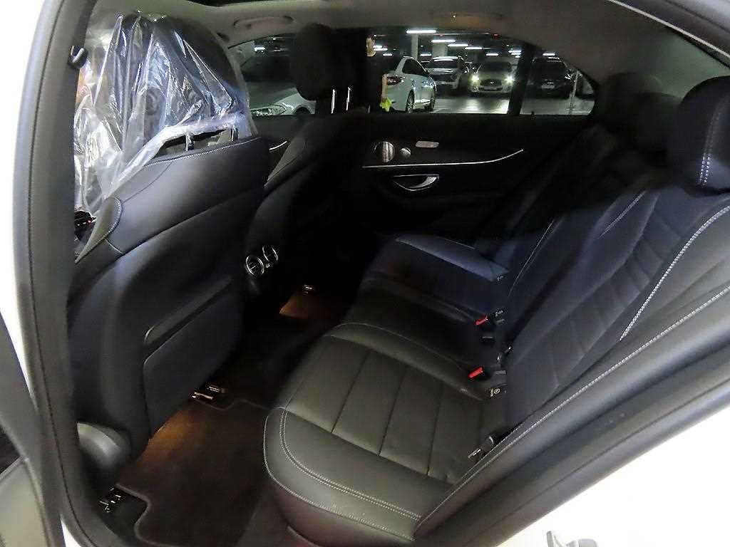 벤츠 E 클래스 E-클래스 W213 E300 아방가르드 이미지 7