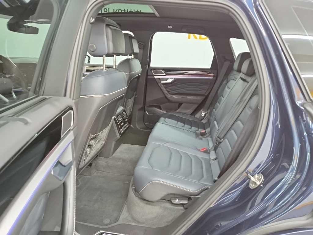 폭스바겐 투아렉 투아렉 3세대 3.0 TDI 프레스티지 이미지 6