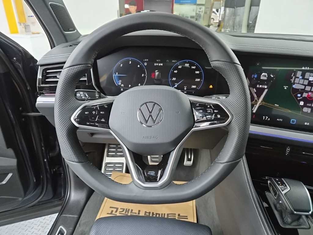 폭스바겐 투아렉 투아렉 3세대 3.0 TDI 프레스티지 이미지 9