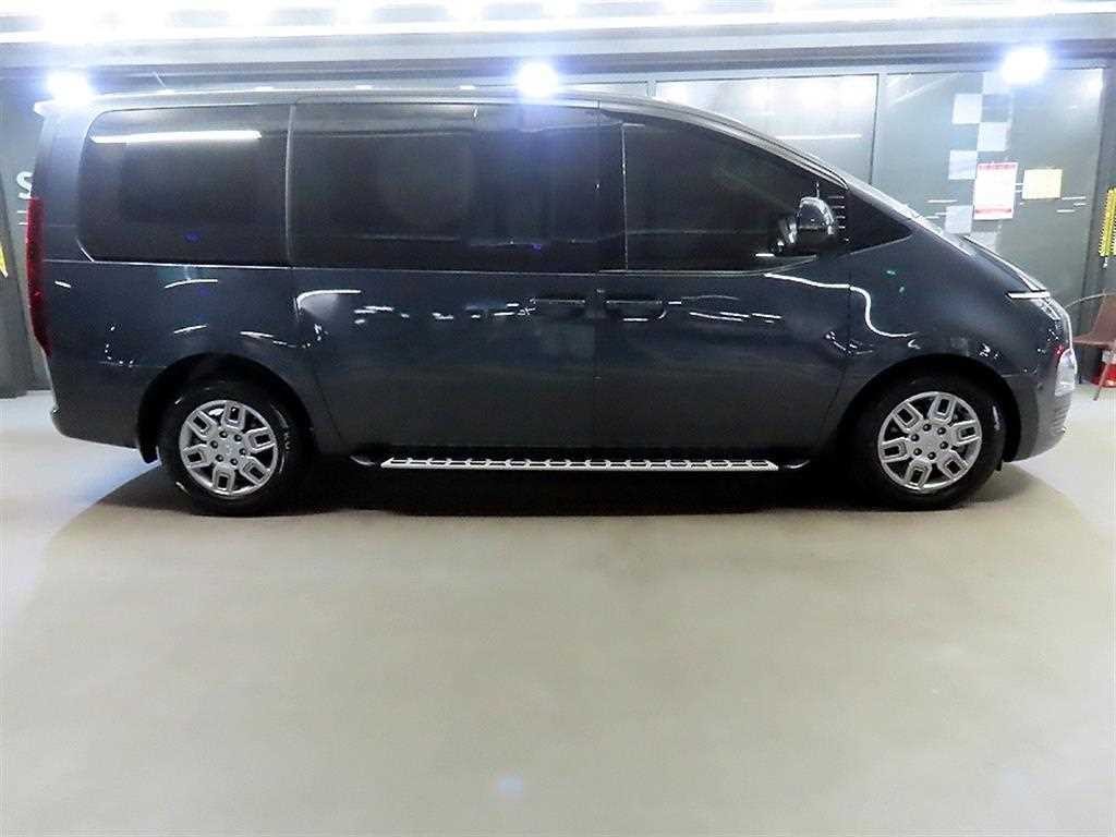 현대 스타리아 2WD 디젤 카고 모던 5인승 이미지 3