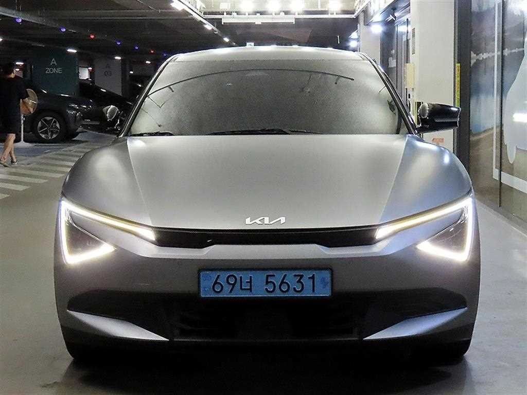기아 EV6 더 뉴 EV6 롱레인지 2WD 에어 이미지 2