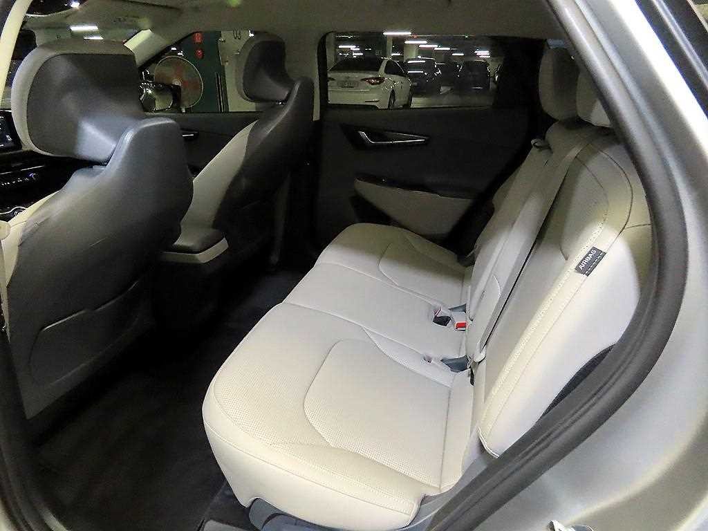 기아 EV6 더 뉴 EV6 롱레인지 2WD 에어 이미지 7
