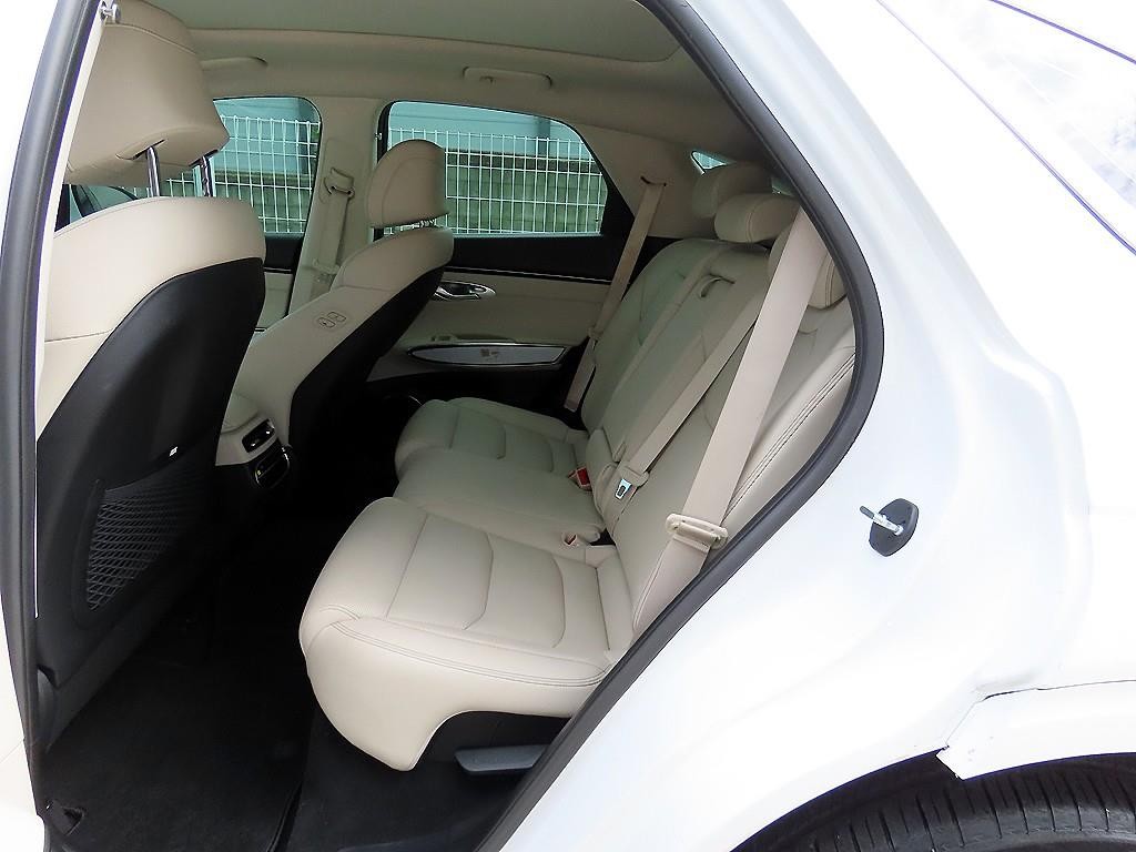 제네시스 GV70 2.5T 가솔린 AWD 기본형 이미지 6