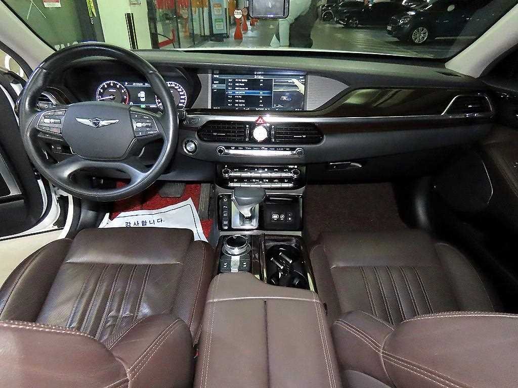 제네시스 EQ900 3.8 GDI AWD 프리미엄 럭셔리 이미지 10