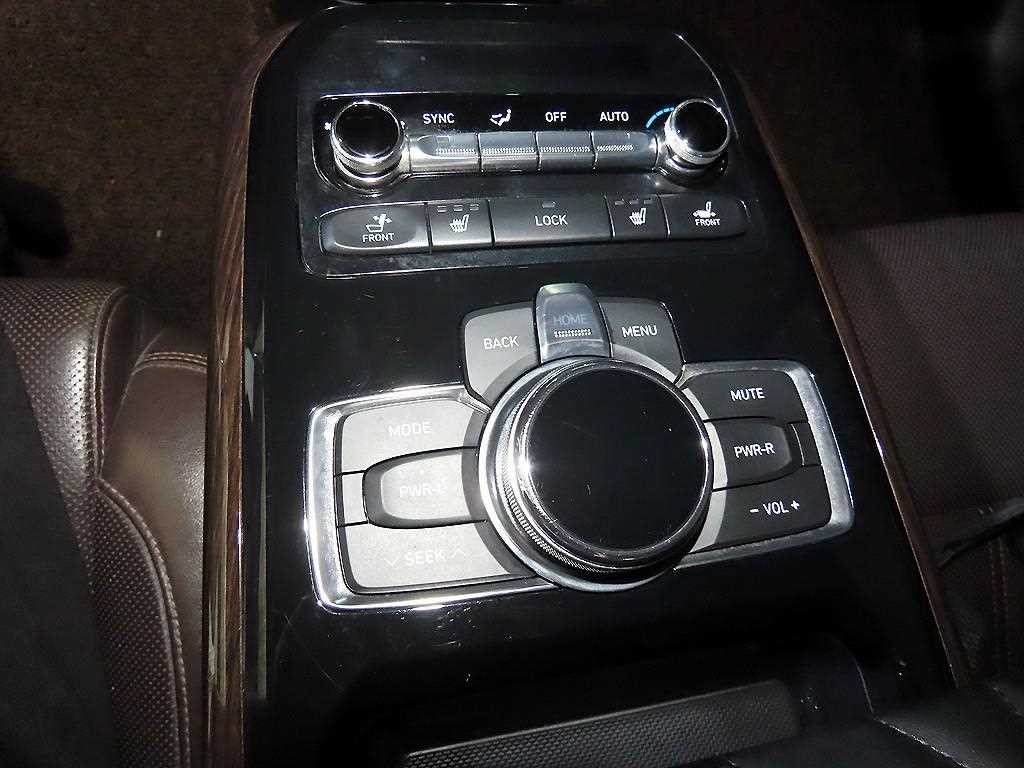 제네시스 EQ900 3.8 GDI AWD 프리미엄 럭셔리 이미지 14