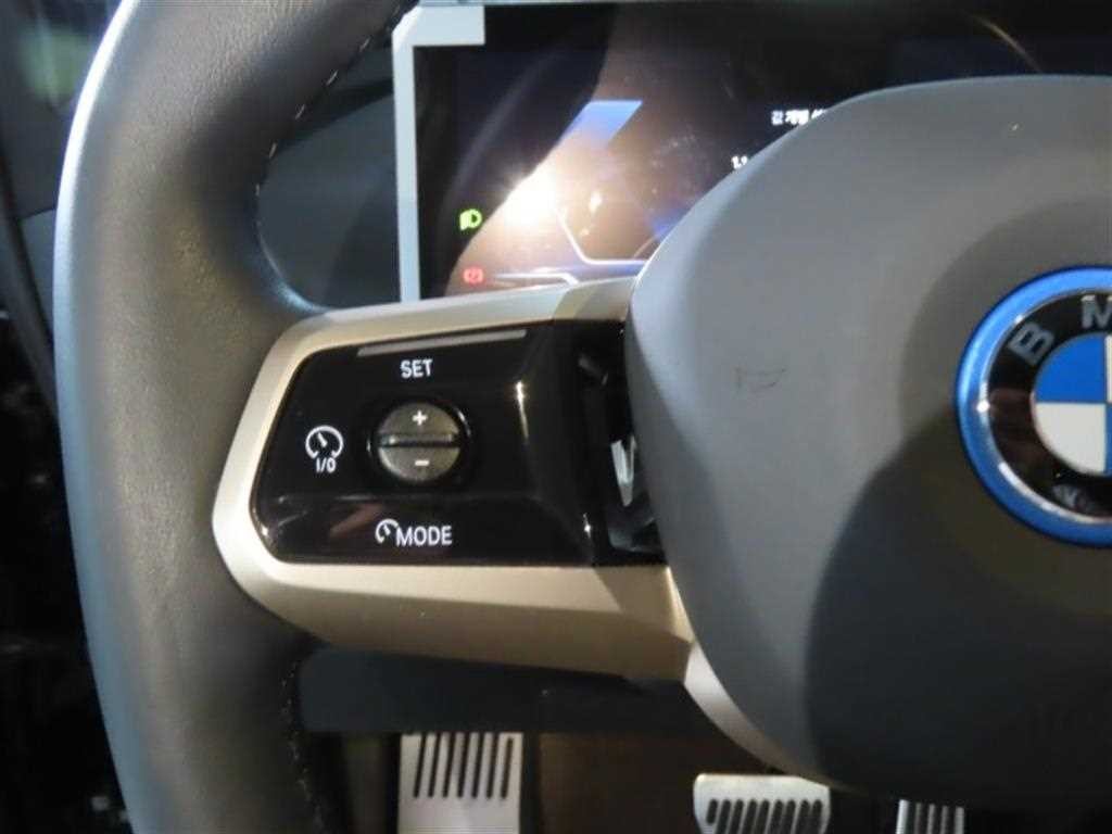 BMW iX xDrive 50 스포츠 플러스 이미지 10