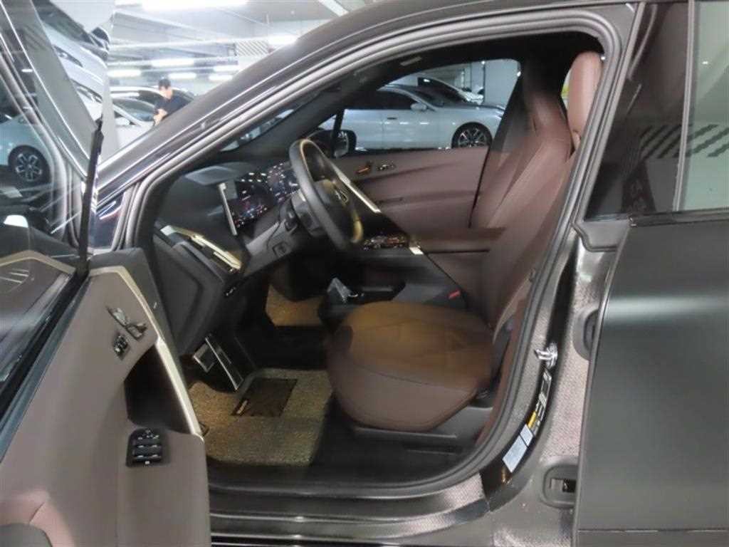 BMW iX xDrive 50 스포츠 플러스 이미지 13