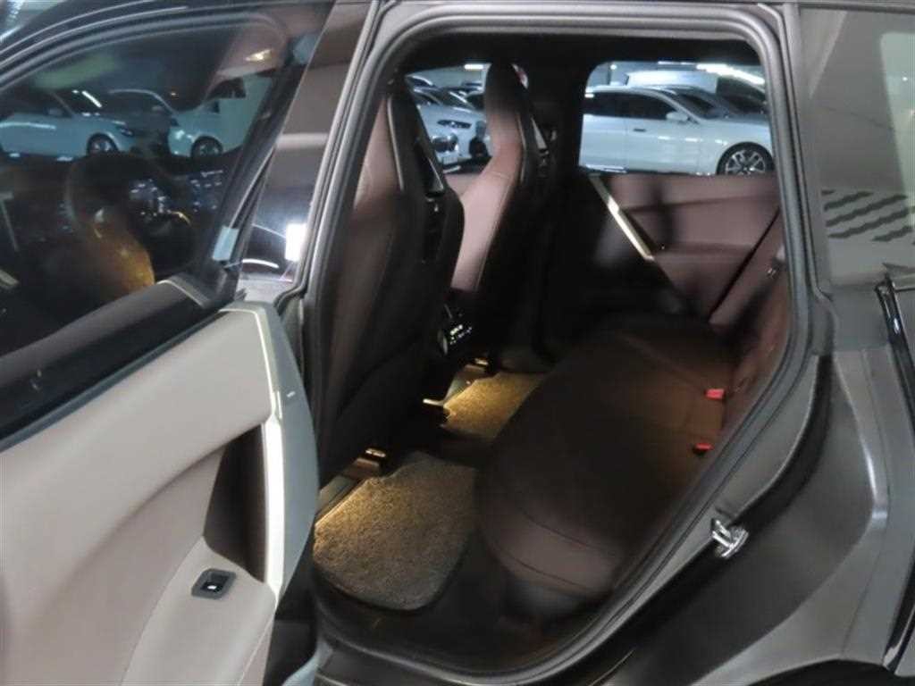 BMW iX xDrive 50 스포츠 플러스 이미지 14