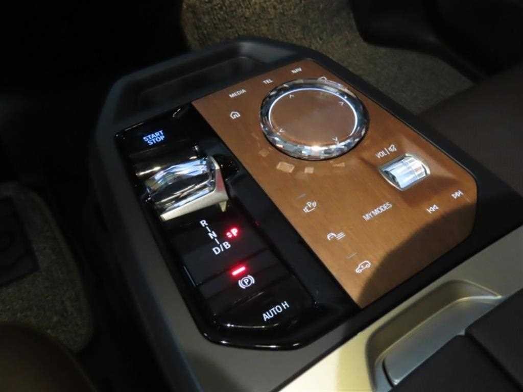 BMW iX xDrive 50 스포츠 플러스 이미지 6