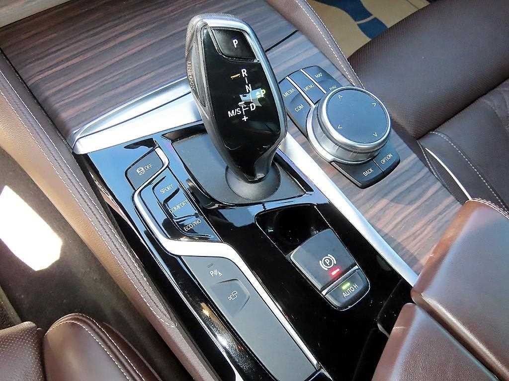 BMW 5시리즈 5시리즈 (G30) 520d M 스포츠 플러스 이미지 11