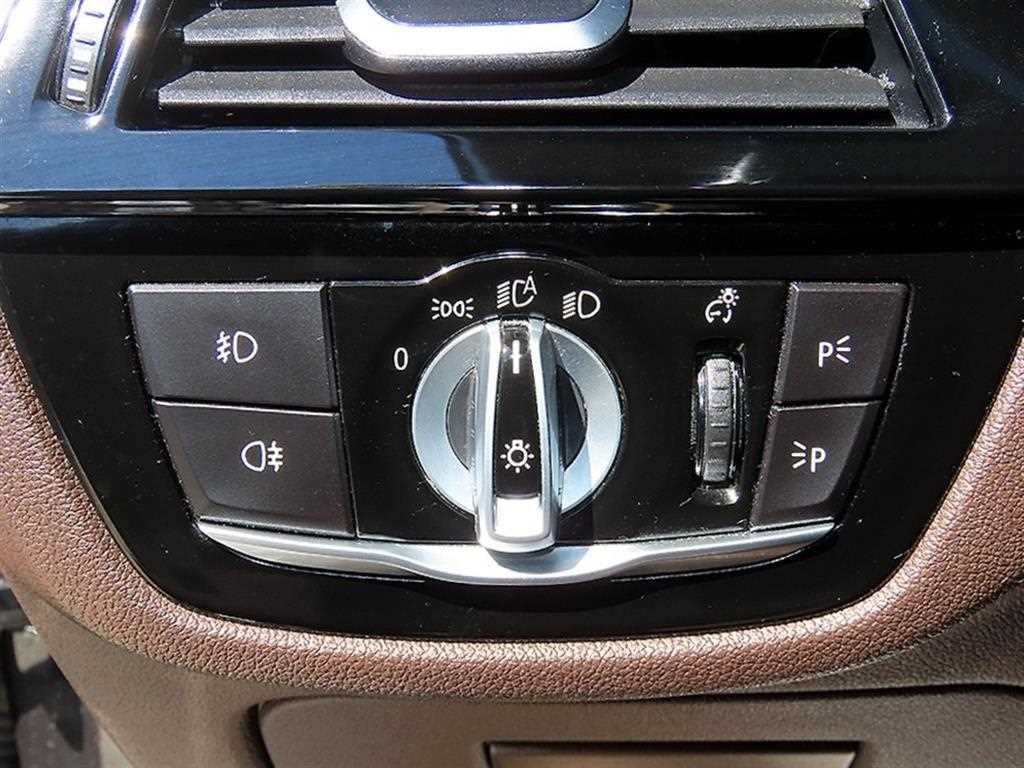 BMW 5시리즈 5시리즈 (G30) 520d M 스포츠 플러스 이미지 13