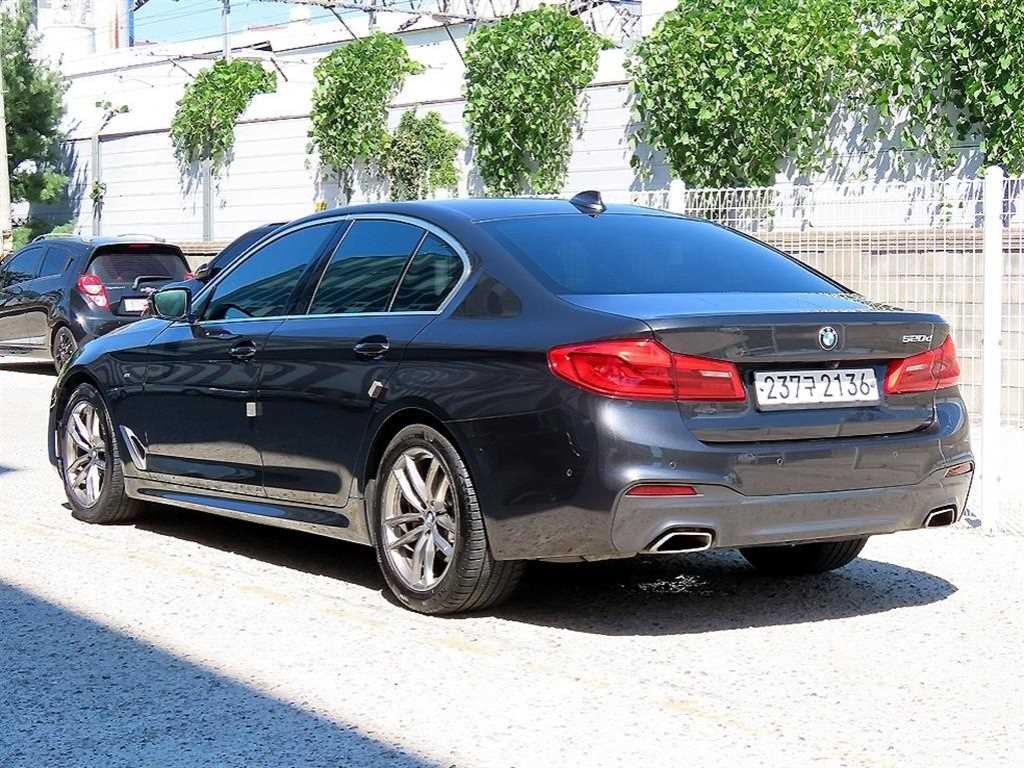 BMW 5시리즈 5시리즈 (G30) 520d M 스포츠 플러스 이미지 3