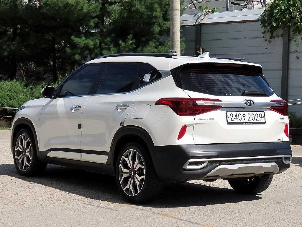 기아 셀토스 가솔린 1.6 터보 4WD 노블레스 이미지 3