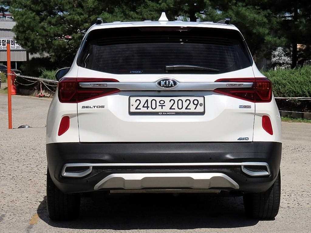 기아 셀토스 가솔린 1.6 터보 4WD 노블레스 이미지 4