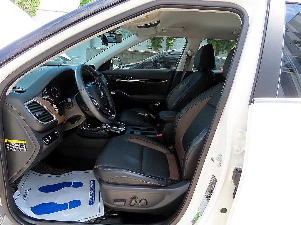기아 셀토스 가솔린 1.6 터보 4WD 노블레스 이미지 5