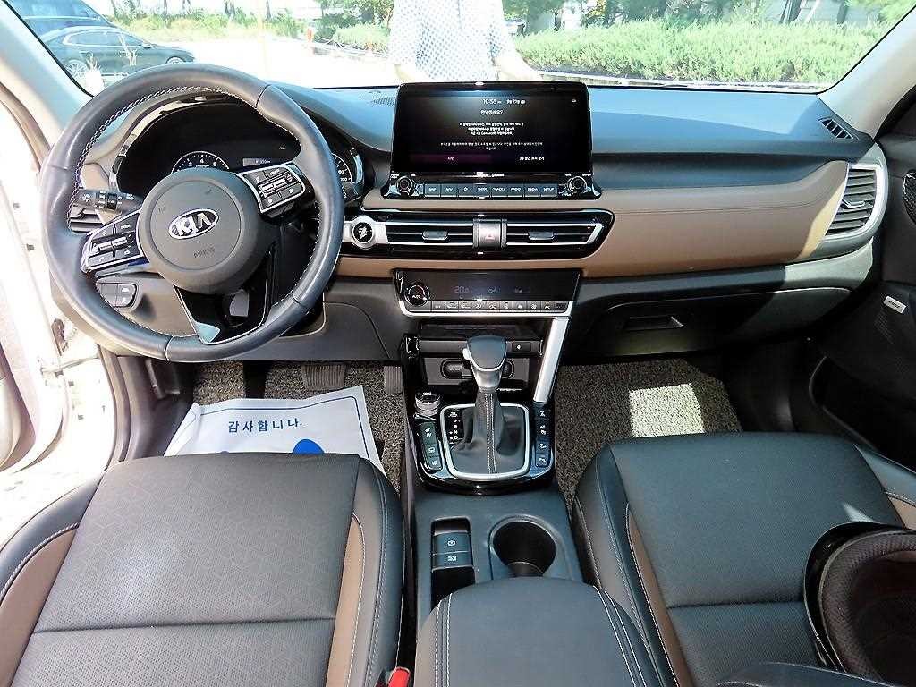 기아 셀토스 가솔린 1.6 터보 4WD 노블레스 이미지 7