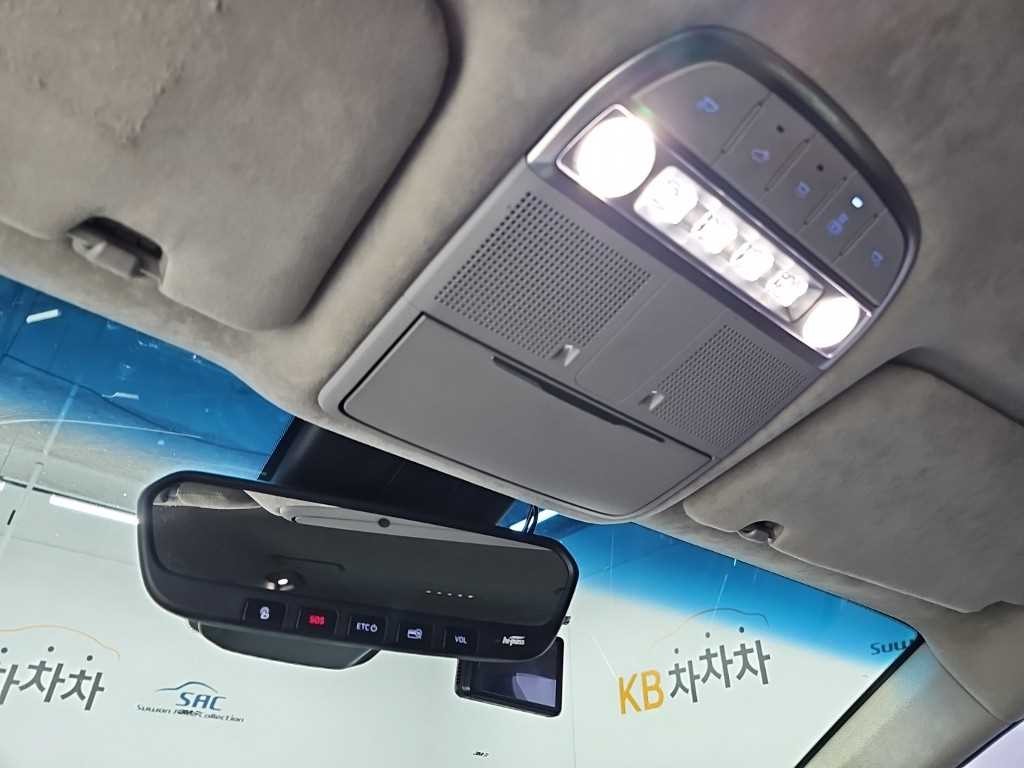 제네시스 EQ900 5.0 GDI AWD 리무진 프레스티지 이미지 18