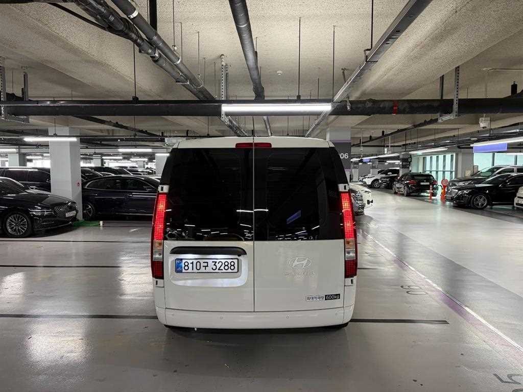 현대 스타리아 2WD 디젤 카고 스마트 5인승 이미지 3