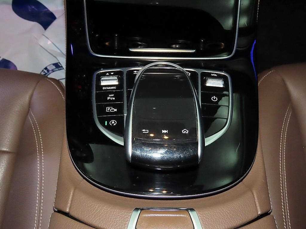 벤츠 E 클래스 E-클래스 W213 E200 아방가르드 이미지 13