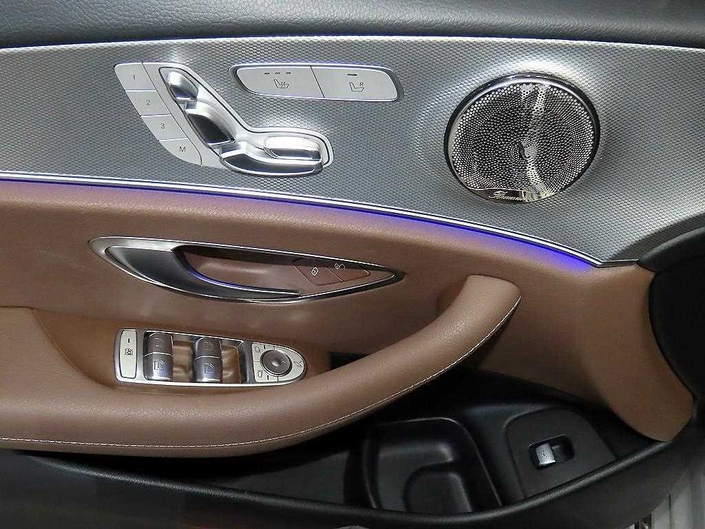 벤츠 E 클래스 E-클래스 W213 E200 아방가르드 이미지 15