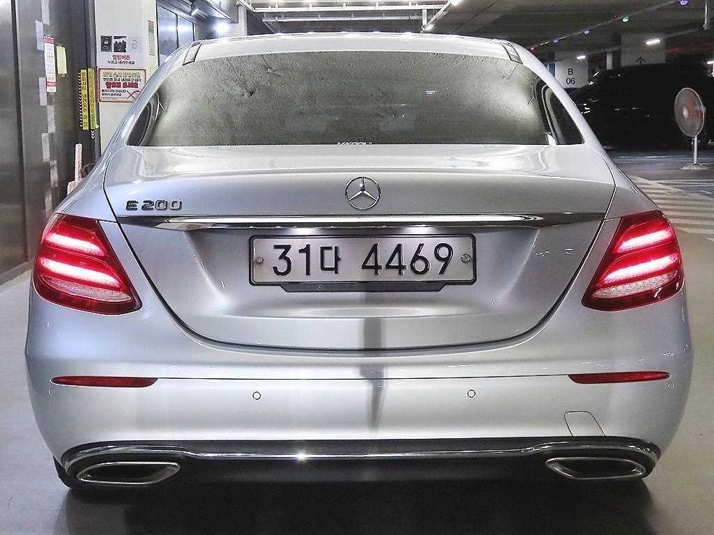 벤츠 E 클래스 E-클래스 W213 E200 아방가르드 이미지 5