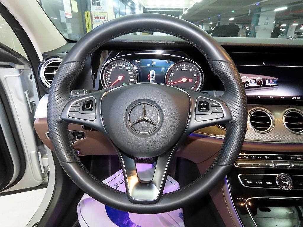 벤츠 E 클래스 E-클래스 W213 E200 아방가르드 이미지 8