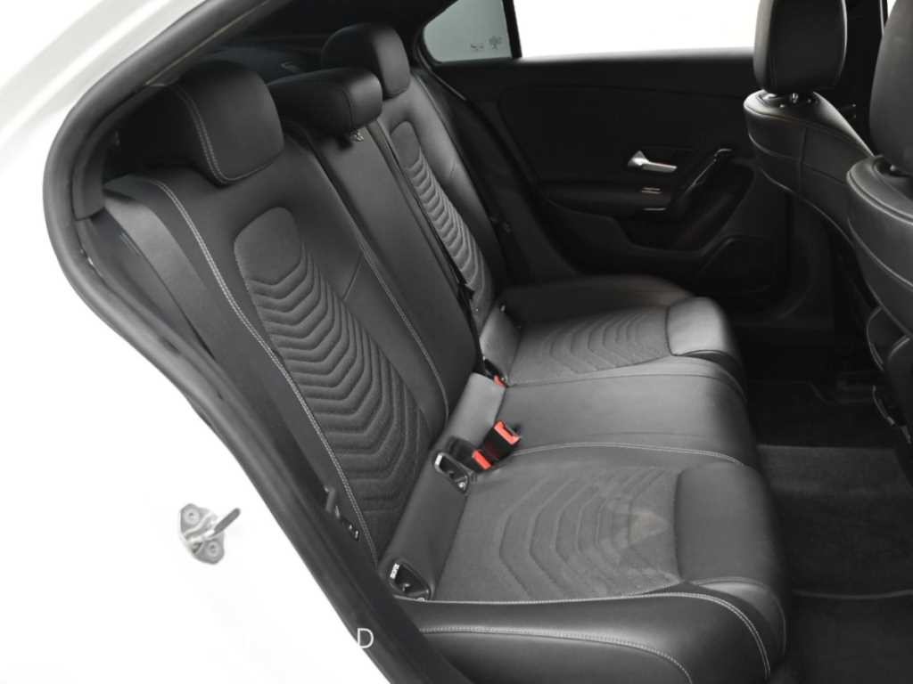 벤츠 A 클래스 A클래스 W177 A250 4MATIC 세단 이미지 12