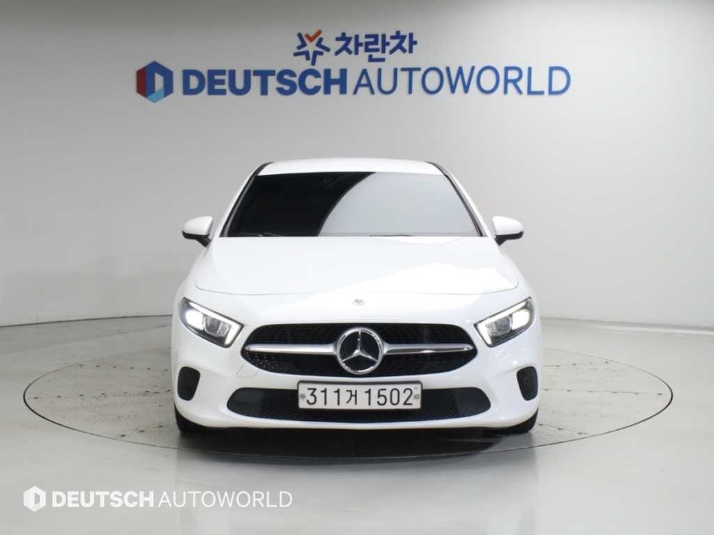 벤츠 A 클래스 A클래스 W177 A250 4MATIC 세단 이미지 3