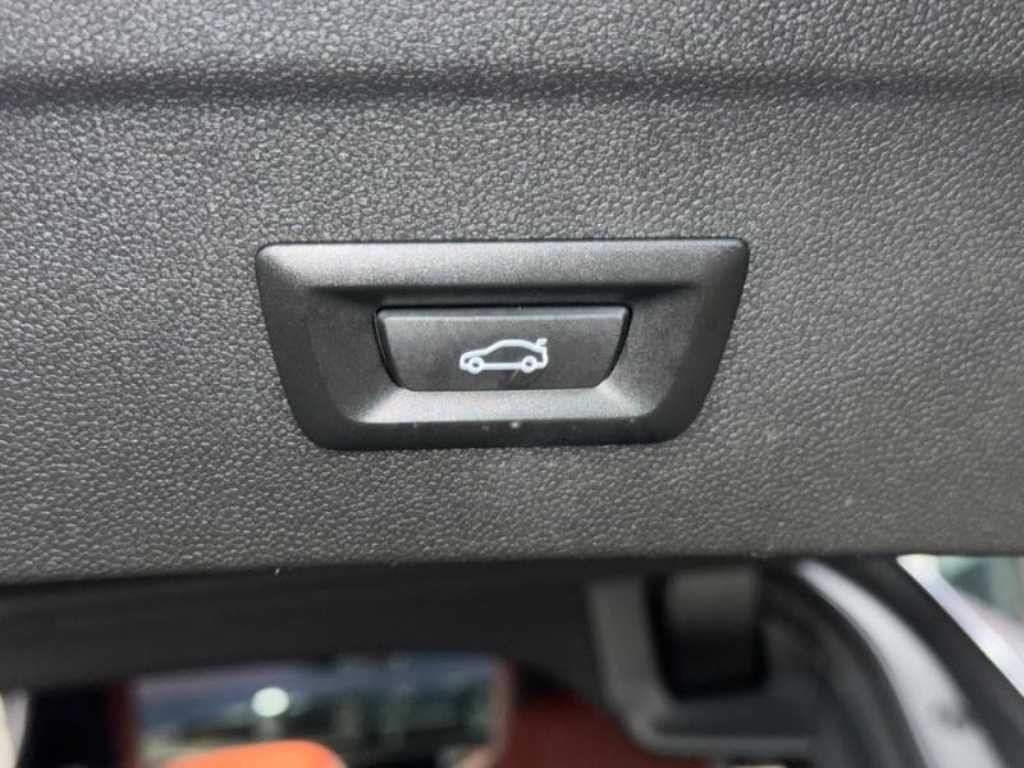 BMW iX xDrive 50 스포츠 플러스 이미지 18