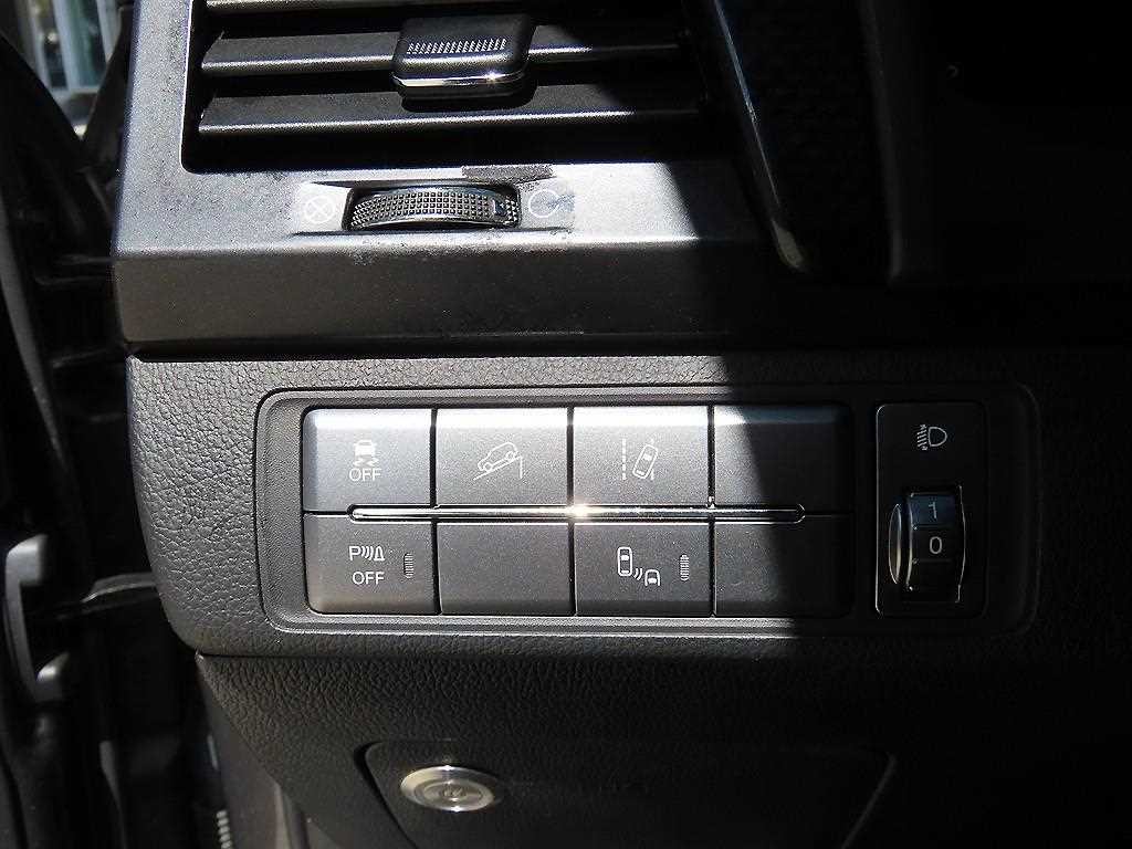 KG모빌리티(쌍용) 렉스턴 렉스턴 스포츠 칸 디젤 2.2 4WD 5링크 노블레스 이미지 12