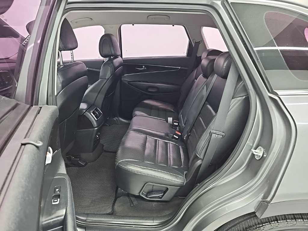 기아 쏘렌토 올 뉴 쏘렌토 디젤 2WD 2.0 노블레스 스페셜 이미지 11