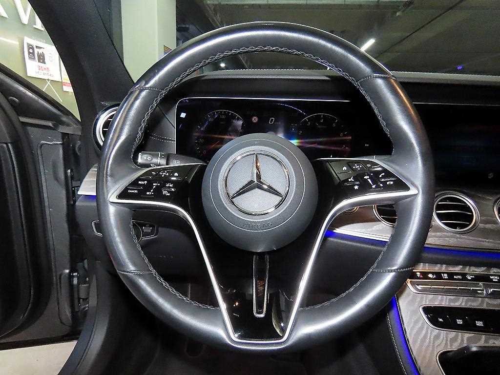벤츠 E 클래스 E-클래스 W213 E350 4MATIC 아방가르드 이미지 8
