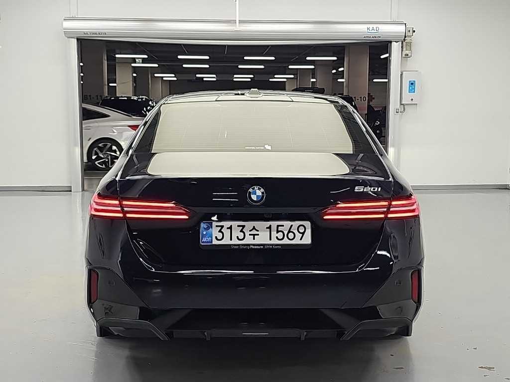 BMW 5시리즈 5시리즈 (G60) 520i M 스포츠 이미지 3