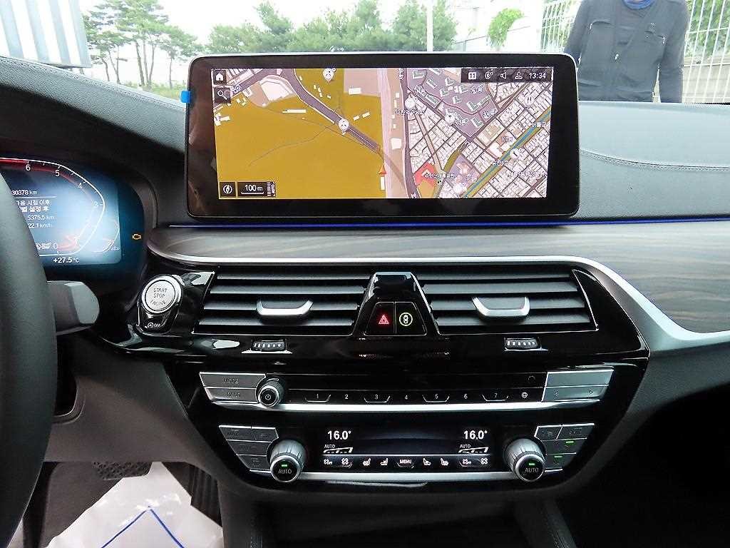 BMW 5시리즈 5시리즈 (G30) 530i 럭셔리 이미지 14