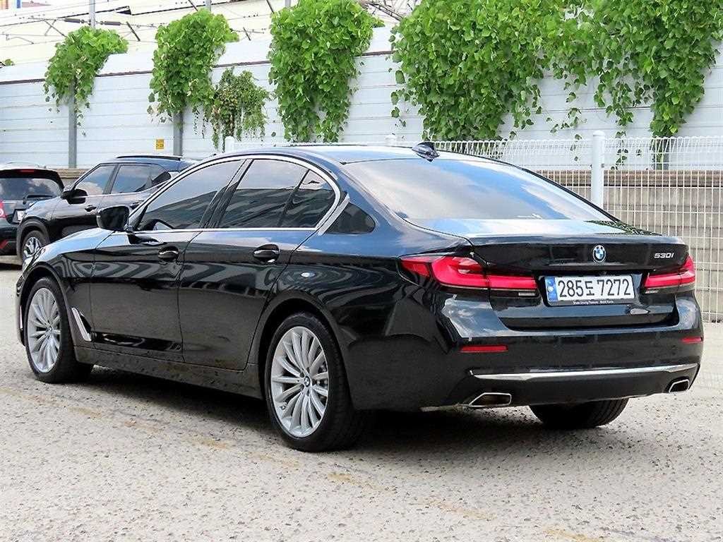 BMW 5시리즈 5시리즈 (G30) 530i 럭셔리 이미지 3