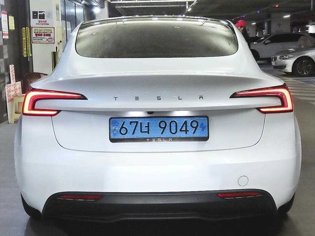 테슬라 모델 3 RWD 이미지 5