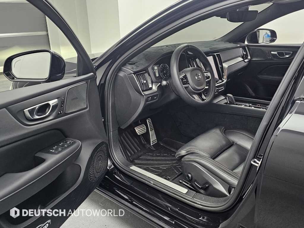 볼보 S60 S60(3세대) B5 R-디자인 이미지 11