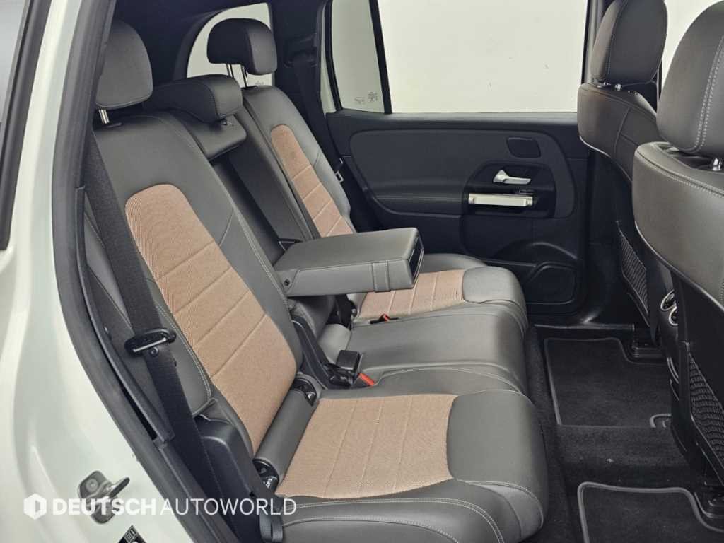 벤츠 EQB EQB (X243) EQB 300 4MATIC AMG 라인 이미지 12