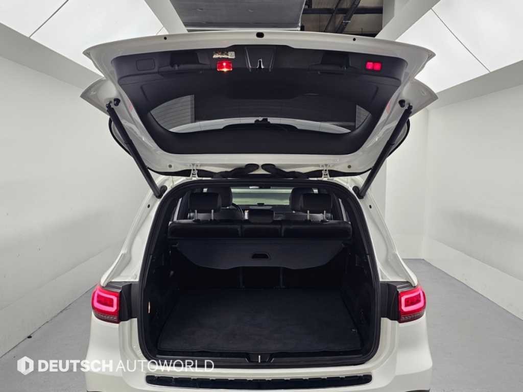 벤츠 EQB EQB (X243) EQB 300 4MATIC AMG 라인 이미지 19
