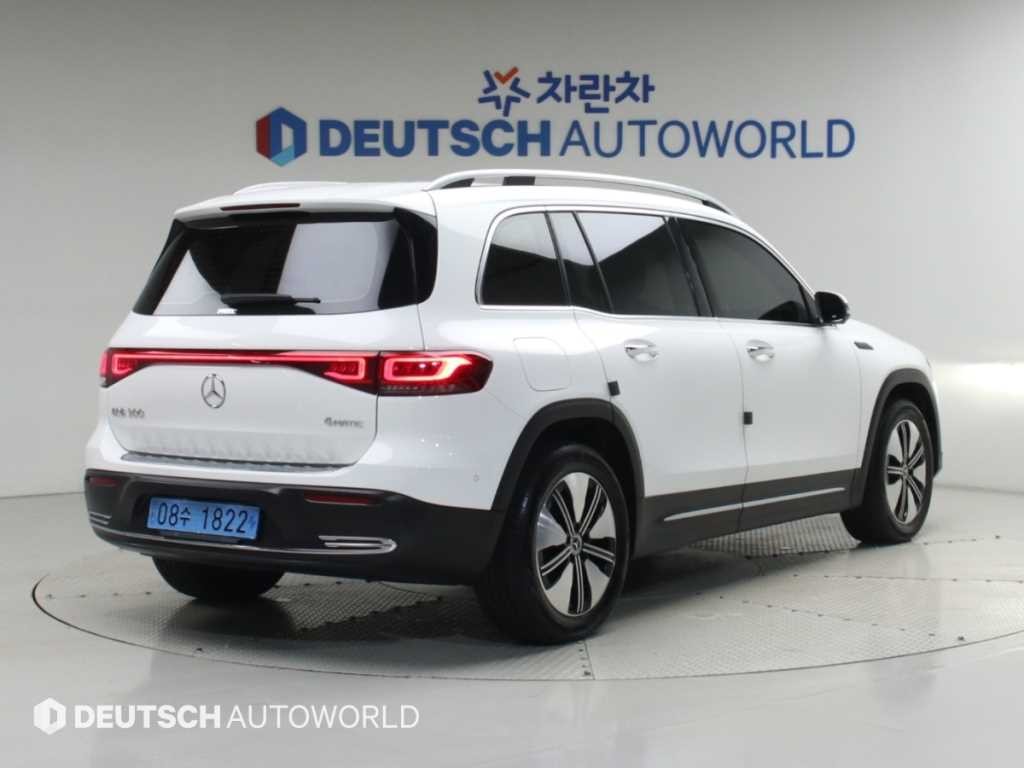 벤츠 EQB EQB (X243) EQB 300 4MATIC AMG 라인 이미지 2