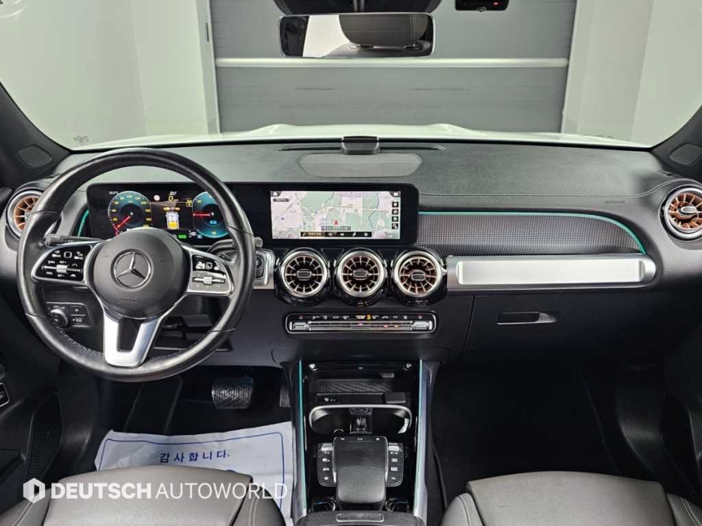 벤츠 EQB EQB (X243) EQB 300 4MATIC AMG 라인 이미지 7