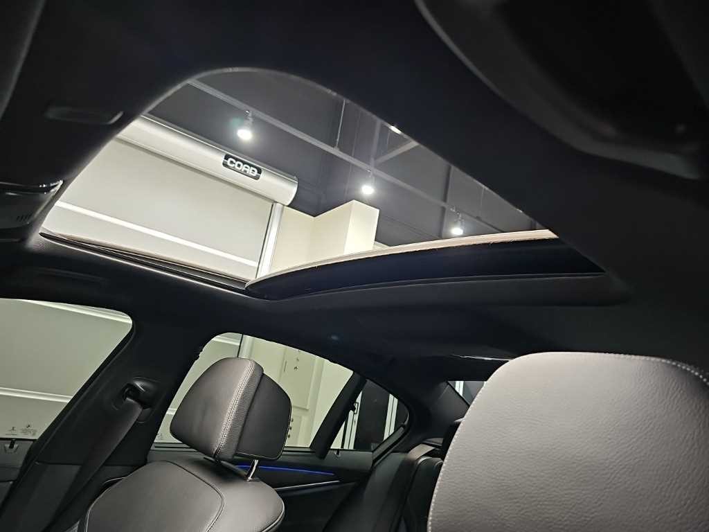 BMW 5시리즈 5시리즈 (G30) 520d xDrive M 스포츠 플러스 이미지 15
