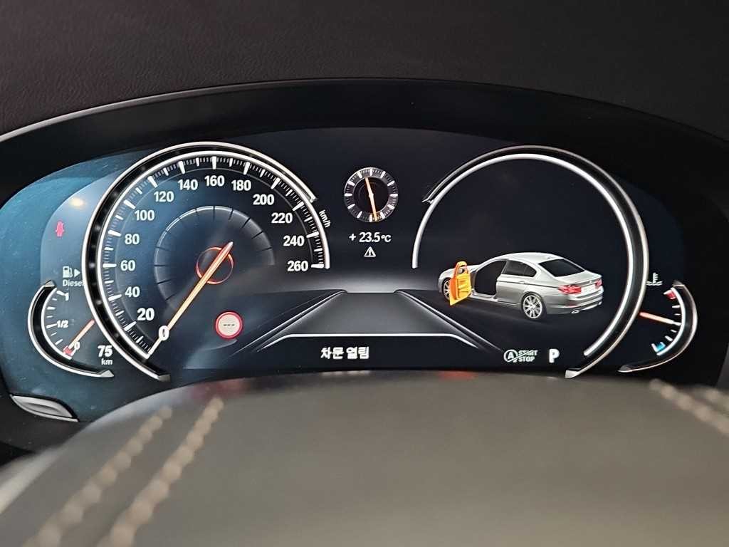 BMW 5시리즈 5시리즈 (G30) 520d xDrive M 스포츠 플러스 이미지 6