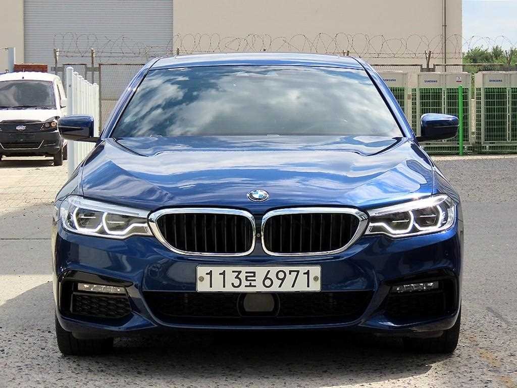 BMW 5시리즈 5시리즈 (G30) 530i M 스포츠 플러스 이미지 1